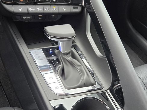 New 2026 Hyundai Elantra Limited image 19