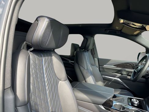 New 2026 Cadillac Escalade IQL Luxury image 15