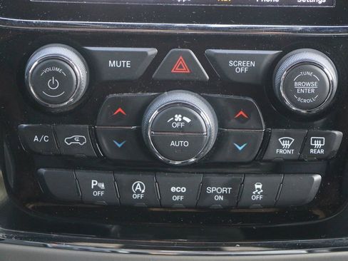 Used 2021 Jeep Grand Cherokee Limited w/ Trailer Tow Group IV AWD/4WD image 23