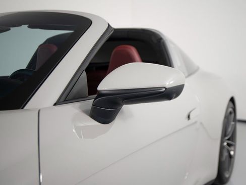 Certified 2022 Porsche 911 Targa 4S image 44