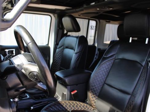 Used 2023 Jeep Wrangler Unlimited Sahara AWD/4WD image 46