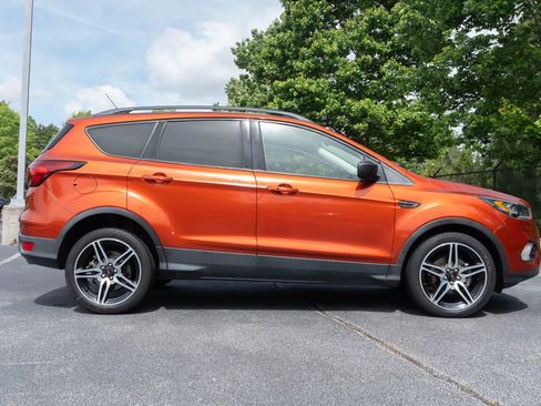 Used 2019 Ford Escape SEL FWD image 14