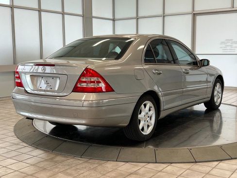 Used 2004 Mercedes-Benz C 240 Sedan image 7