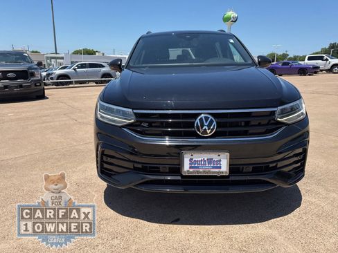 Used 2022 Volkswagen Tiguan SE R-Line FWD image 2