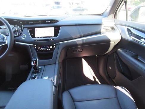 Certified 2025 Cadillac XT5 Premium Luxury image 15