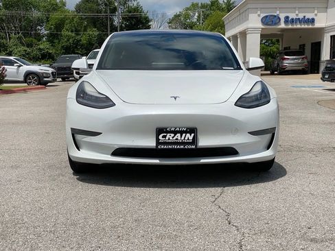 Used 2019 Tesla Model 3 Standard Range RWD image 2