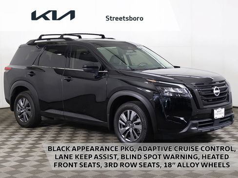 Used 2024 Nissan Pathfinder SV w/ Black Appearance Package AWD/4WD image 1