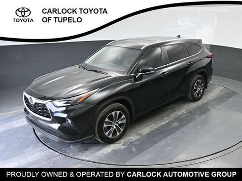 Used 2024 Toyota Highlander XLE image 40