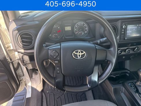 Used 2017 Toyota Tacoma SR image 19