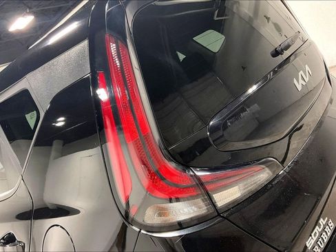 Used 2023 Kia Soul S image 37
