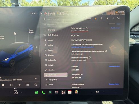 Used 2023 Tesla Model Y Performance AWD/4WD image 14
