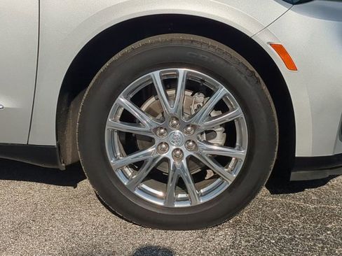 Used 2022 Buick Enclave Essence w/ Experience Buick Package image 11