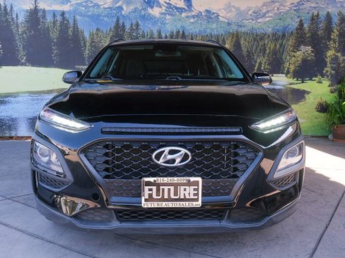 Used 2019 Hyundai Kona SEL FWD image 2