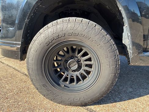 Used 2020 Toyota 4Runner Nightshade image 9