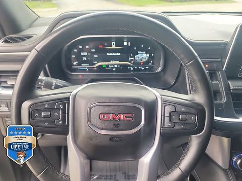 Certified 2023 GMC Yukon SLT w/ SLT Luxury Package AWD/4WD image 23