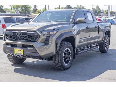 Used 2025 Toyota Tacoma TRD Off-Road w/ TRD Off Road Premium Package AWD/4WD image 7