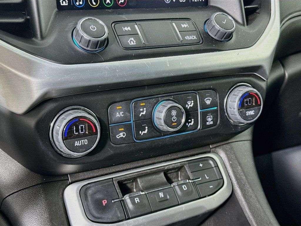 Used 2023 GMC Acadia SLE w/ Driver Convenience Package FWD image 16