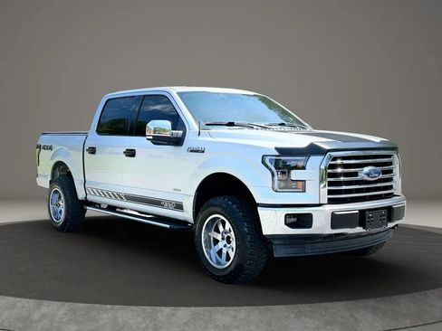Used 2017 Ford F150 XLT w/ Equipment Group 302A Luxury AWD/4WD image 3