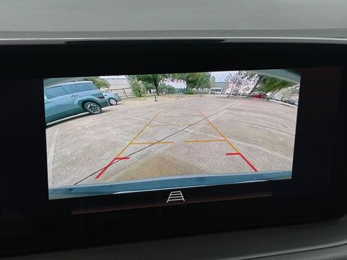 Used 2025 Buick Encore GX Preferred image 17