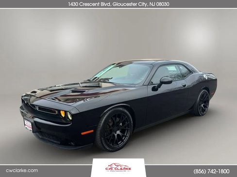Used 2015 Dodge Challenger R/T Plus image 10