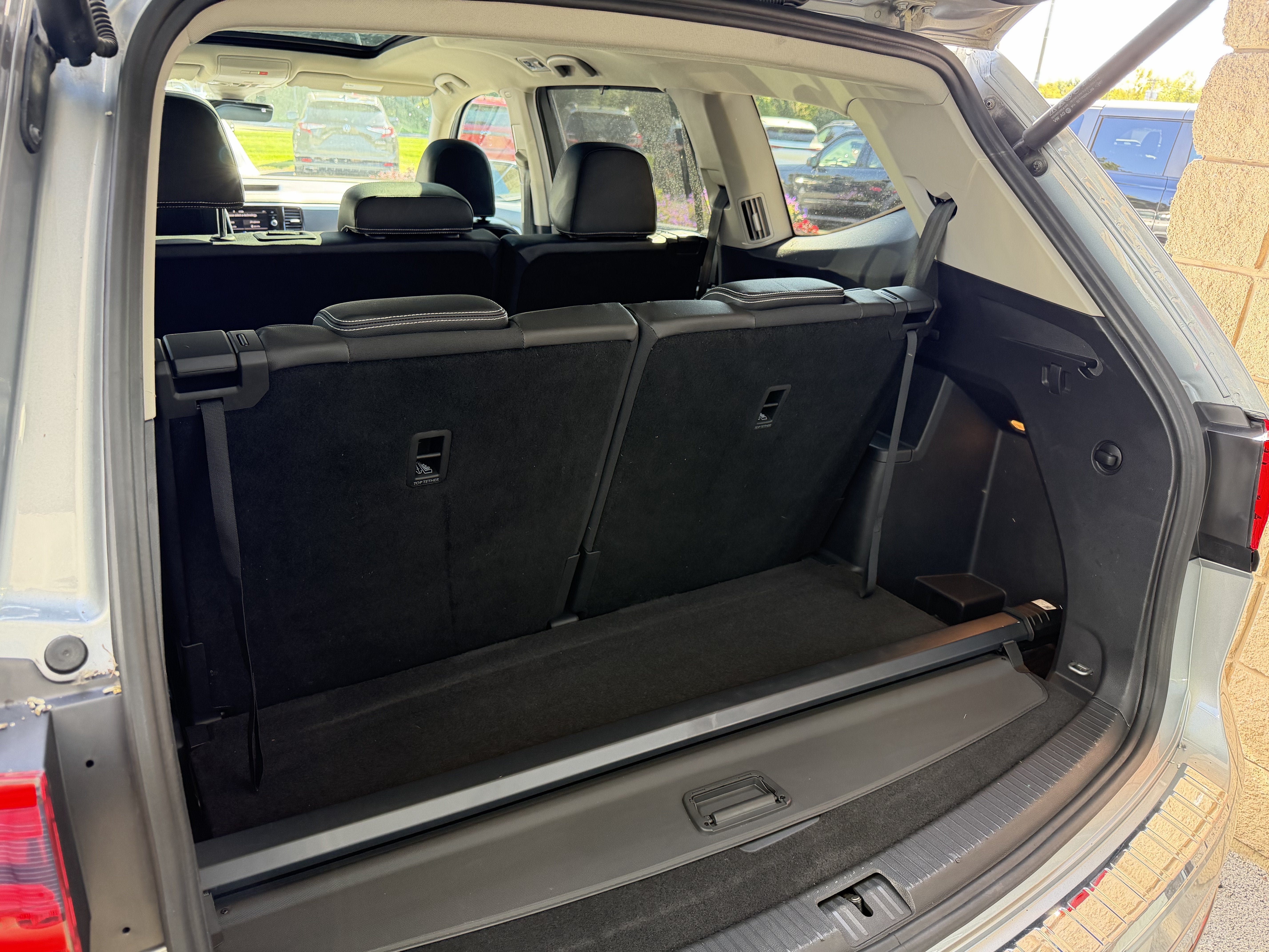 Used 2023 Volkswagen Atlas SEL R-Line AWD/4WD image 26