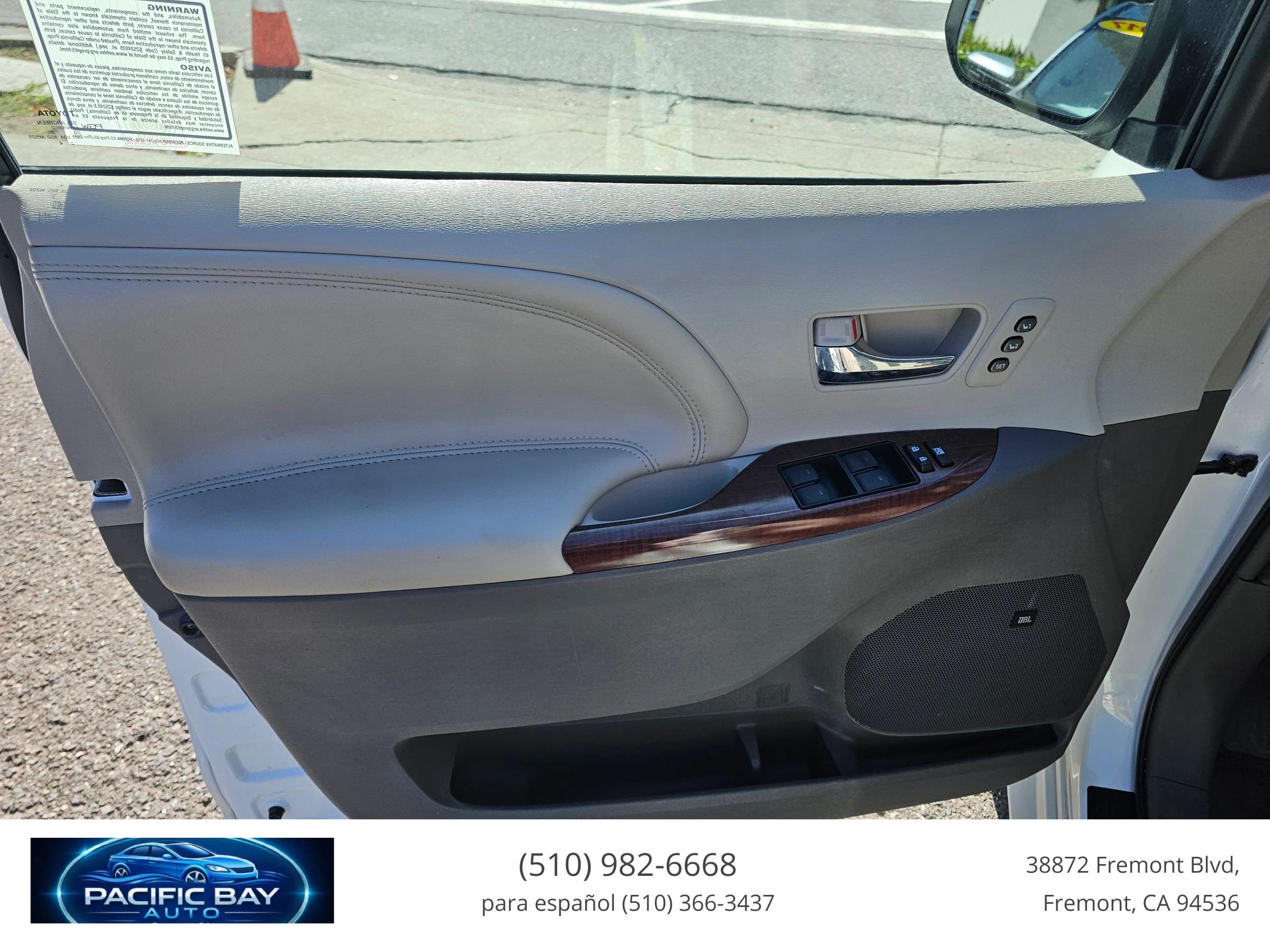 Used 2013 Toyota Sienna Limited w/ Premium Pkg FWD image 9