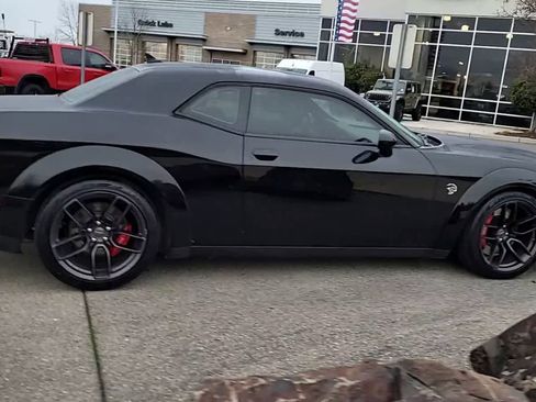 Used 2019 Dodge Challenger SRT Hellcat image 9
