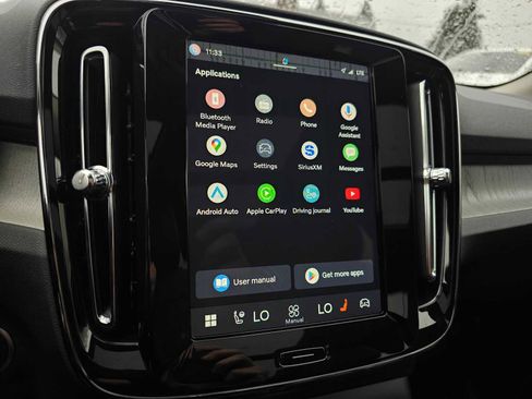 Certified 2025 Volvo XC40 B5 Core w/ Protection Package Premier image 32