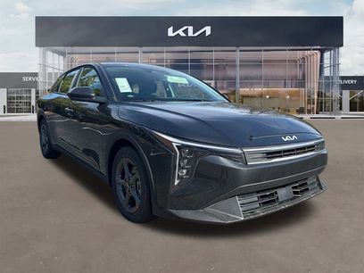 New 2025 Kia K4 LXS