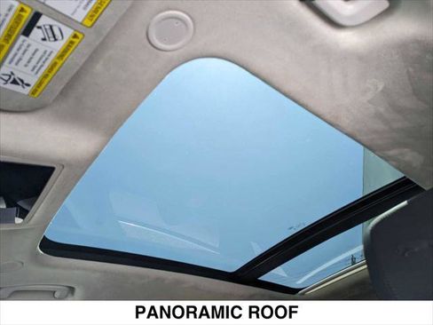 Used 2023 Jaguar F-PACE S image 26