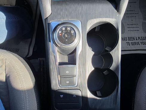 Used 2022 Ford Escape SE w/ SE Sport Appearance Package image 22