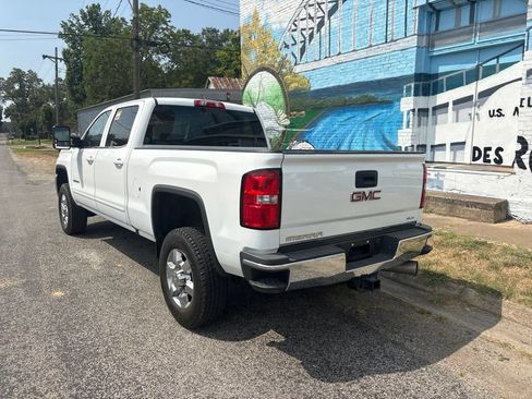 Used 2018 GMC Sierra 2500 SLE w/ SLE Preferred Package AWD/4WD image 5