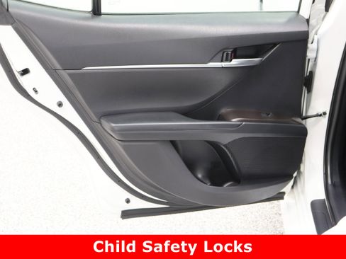 Used 2024 Toyota Camry LE image 24