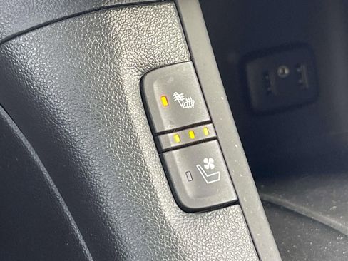 Used 2017 GMC Acadia Denali w/ Technology Package image 37