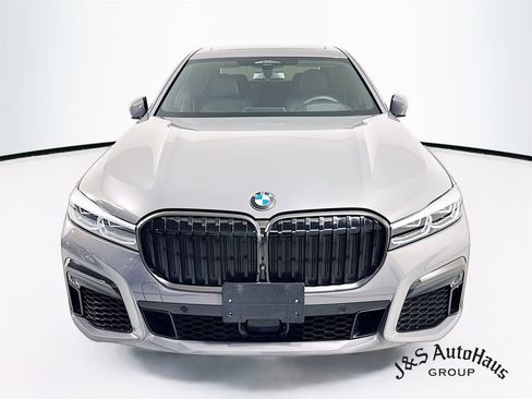 Used 2021 BMW 750i xDrive 750i xDrive w/ Executive Package image 2
