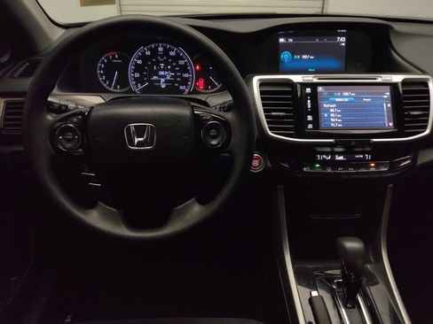 Used 2017 Honda Accord SE image 22