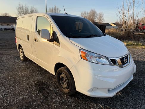 Used 2018 Nissan NV200 SV w/ Navigation Package image 9