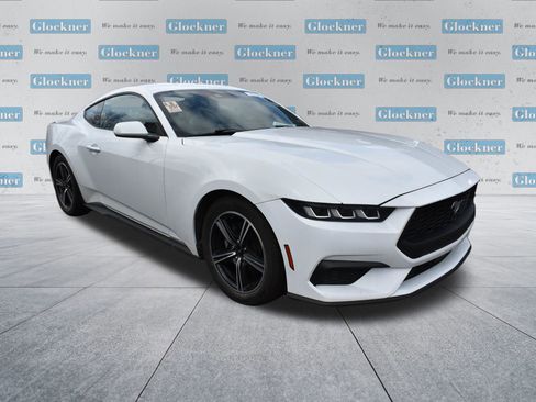 Used 2024 Ford Mustang Premium image 3