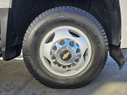 Used 2019 Chevrolet Silverado 3500 LTZ w/ LTZ Plus Package AWD/4WD image 9