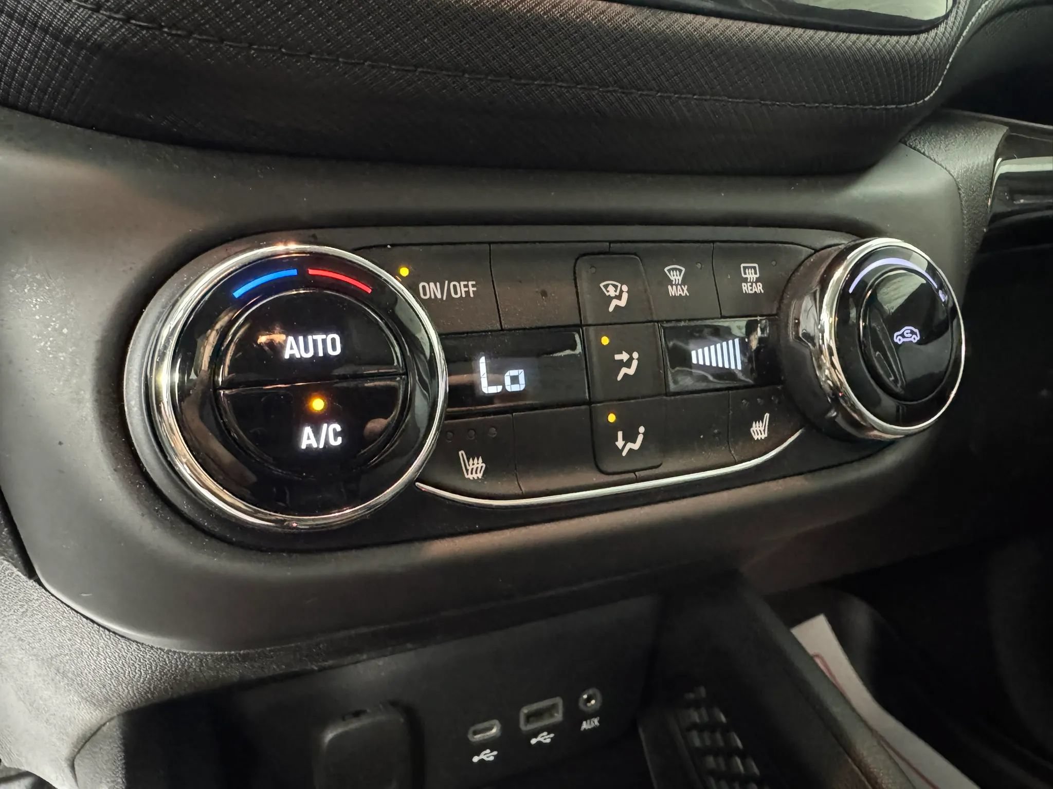 Used 2022 Chevrolet TrailBlazer LT w/ Convenience Package AWD/4WD image 21