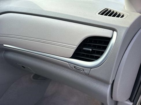 Used 2014 Chevrolet Traverse LT FWD image 28