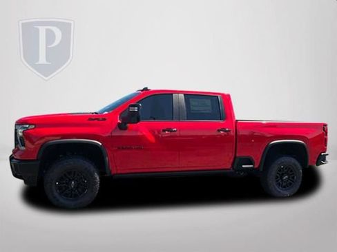 New 2026 Chevrolet Silverado 2500 ZR2 w/ LPO, Dark Essentials Package AWD/4WD image 10
