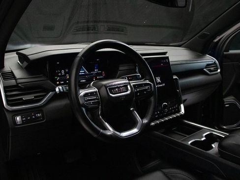 Used 2024 GMC Acadia Elevation image 26