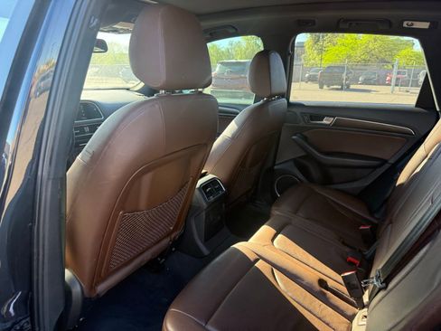 Used 2017 Audi Q5 2.0T Premium Plus w/ Technology Package image 11