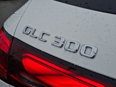 Used 2023 Mercedes-Benz GLC 300 4MATIC image 32