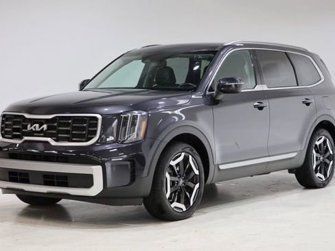 Used 2025 Kia Telluride S AWD/4WD image 3