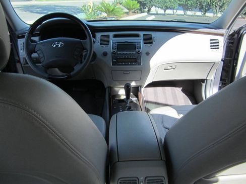 Used 2011 Hyundai Azera Limited FWD image 19