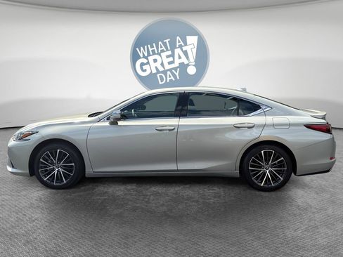 Used 2025 Lexus ES 350 w/ Premium Package FWD image 7