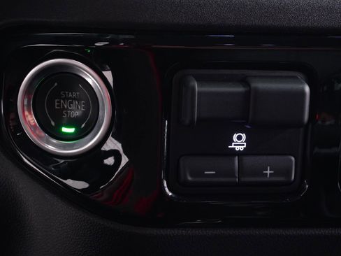 Used 2023 Chevrolet Silverado 1500 LT Trail Boss w/ LT Trail Boss Premium Package image 28