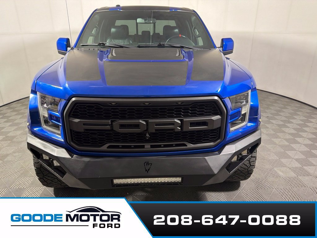 Used 2017 Ford F150 Raptor w/ Equipment Group 802A Luxury AWD/4WD image 3